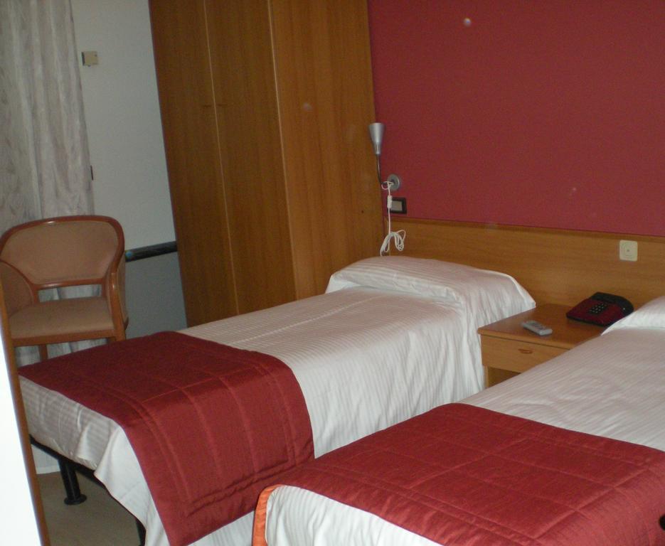 Aer Hotel Malpensa Oleggio Kamer foto