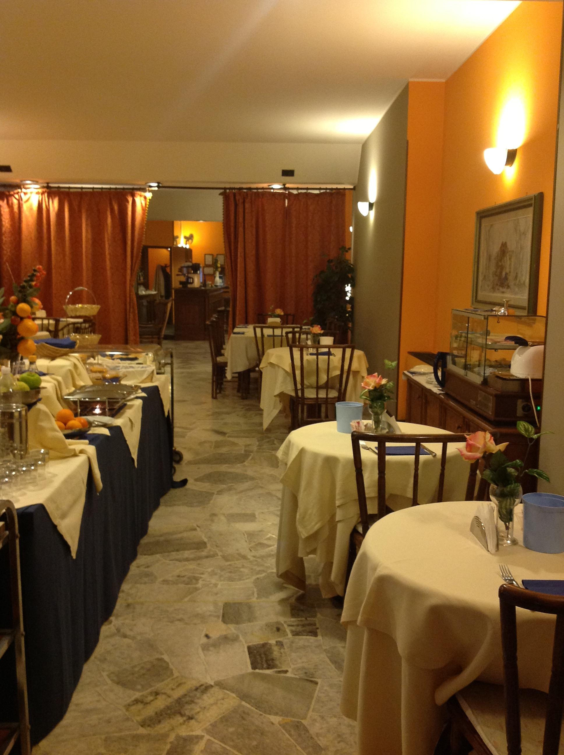 Aer Hotel Malpensa Oleggio Buitenkant foto