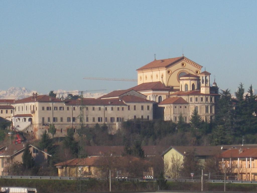 Aer Hotel Malpensa Oleggio Buitenkant foto