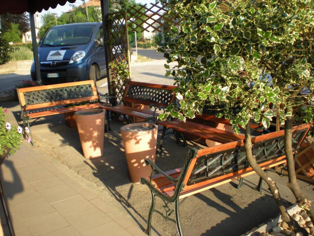 Aer Hotel Malpensa Oleggio Buitenkant foto